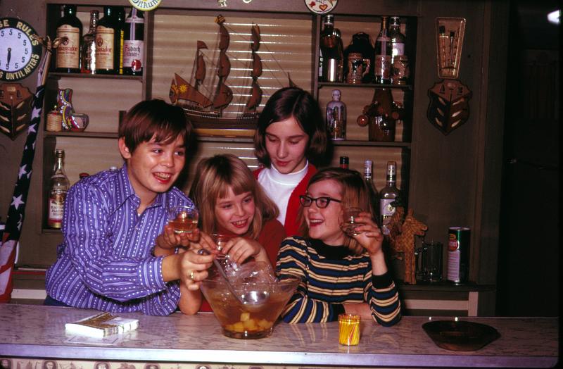 Christmas 1969, 1970, Halloween 1969 3200dpi 077.jpg - Xmas 1970